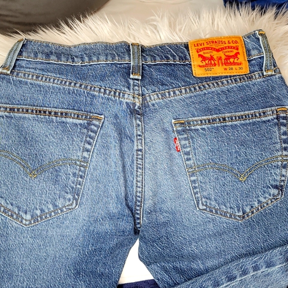 Distressed 502 Taper Levi's size 28x30 - Picture 7 of 10